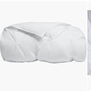🔥NO OfFER ITEM🔥 Queen Parachute NWT All Season Down alternative duvet insert